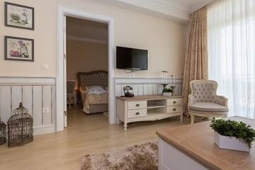 Фото номера Апартаменты с видом на море Отель Therma Palace Balneohotel in Therma Village г. Кранево 12