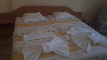 Фото номера Просторный двухместный номер с 2 отдельными кроватями Отель Hotel Palace г. Кранево 32
