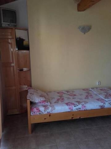 Фото номера Трехместный номер с ванной комнатой Гостевой дом Guest House Sun г. Кранево 8