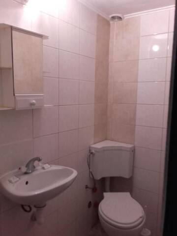 Фото номера Трехместный номер с балконом Гостевой дом Guest House Sun г. Кранево 2
