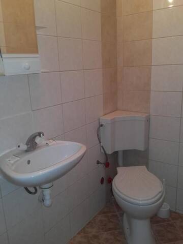 Фото номера Трехместный номер с балконом Гостевой дом Guest House Sun г. Кранево 3