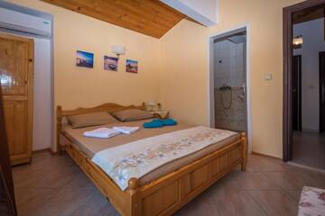 Фото номера Двухместный номер с 1 кроватью и балконом Гостевой дом Guest House Sun г. Кранево 3