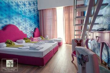 Фото номера Тематический мезонет «Эльза» Отель Therma ECO in Therma Village г. Кранево 3