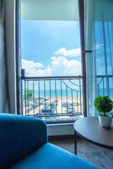 Фото номера Двухместный номер с 1 кроватью и прямым видом на море Отель Hotel Magnific г. Кранево 5